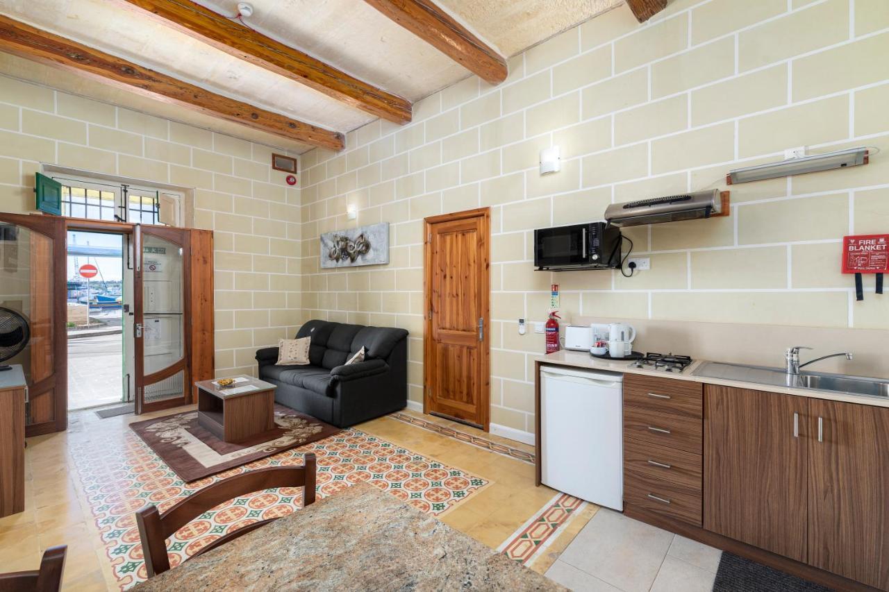 Quayside Apartments Marsaxlokk Exterior foto