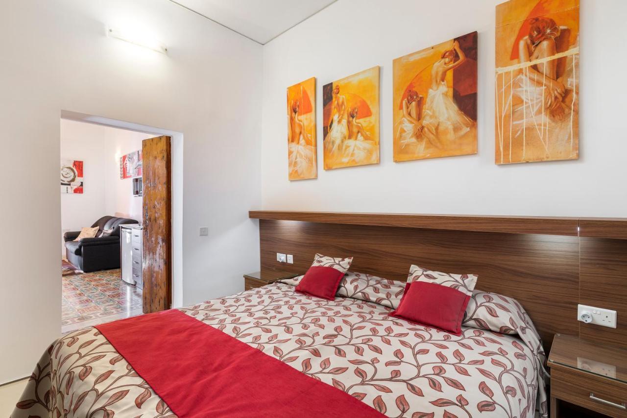 Quayside Apartments Marsaxlokk Exterior foto