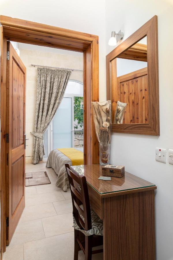 Quayside Apartments Marsaxlokk Exterior foto