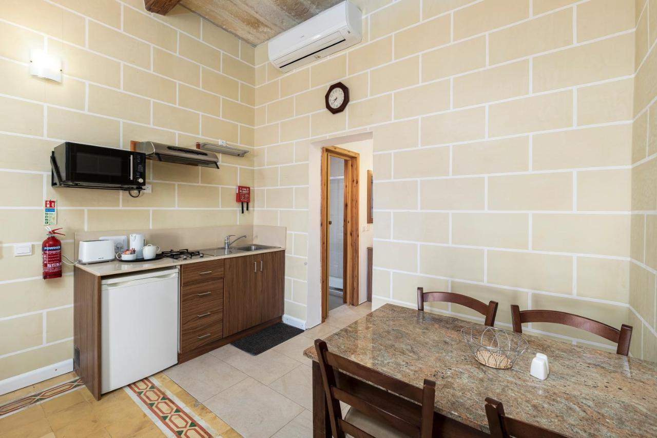Quayside Apartments Marsaxlokk Exterior foto