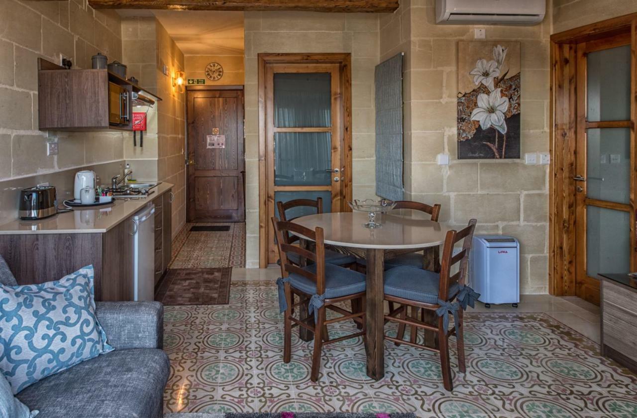 Quayside Apartments Marsaxlokk Exterior foto